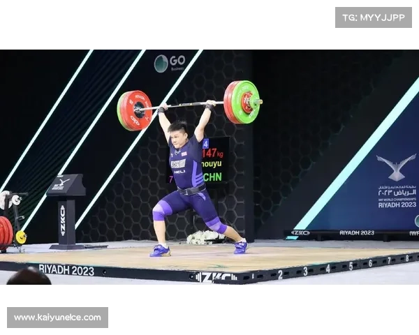 广西举重队梁小梅全运会摘银 抓举120公斤创个人最佳