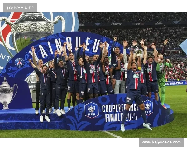 欧冠强队战术演变：从高位压迫到分段处理比赛节奏的现代足球理念